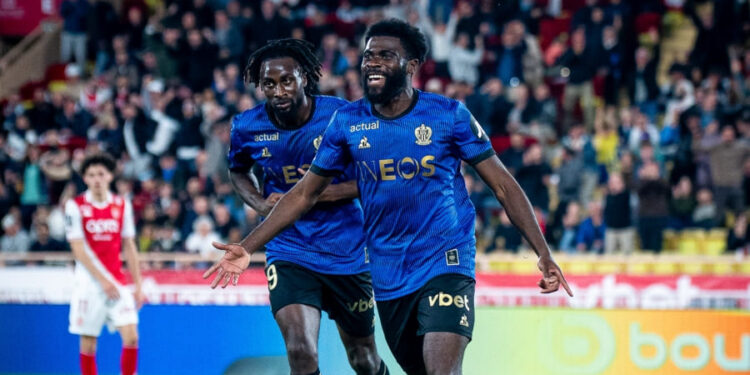 Le dou ivoirien de Nice Jeremie Boga (à d.) et Evann Guessand